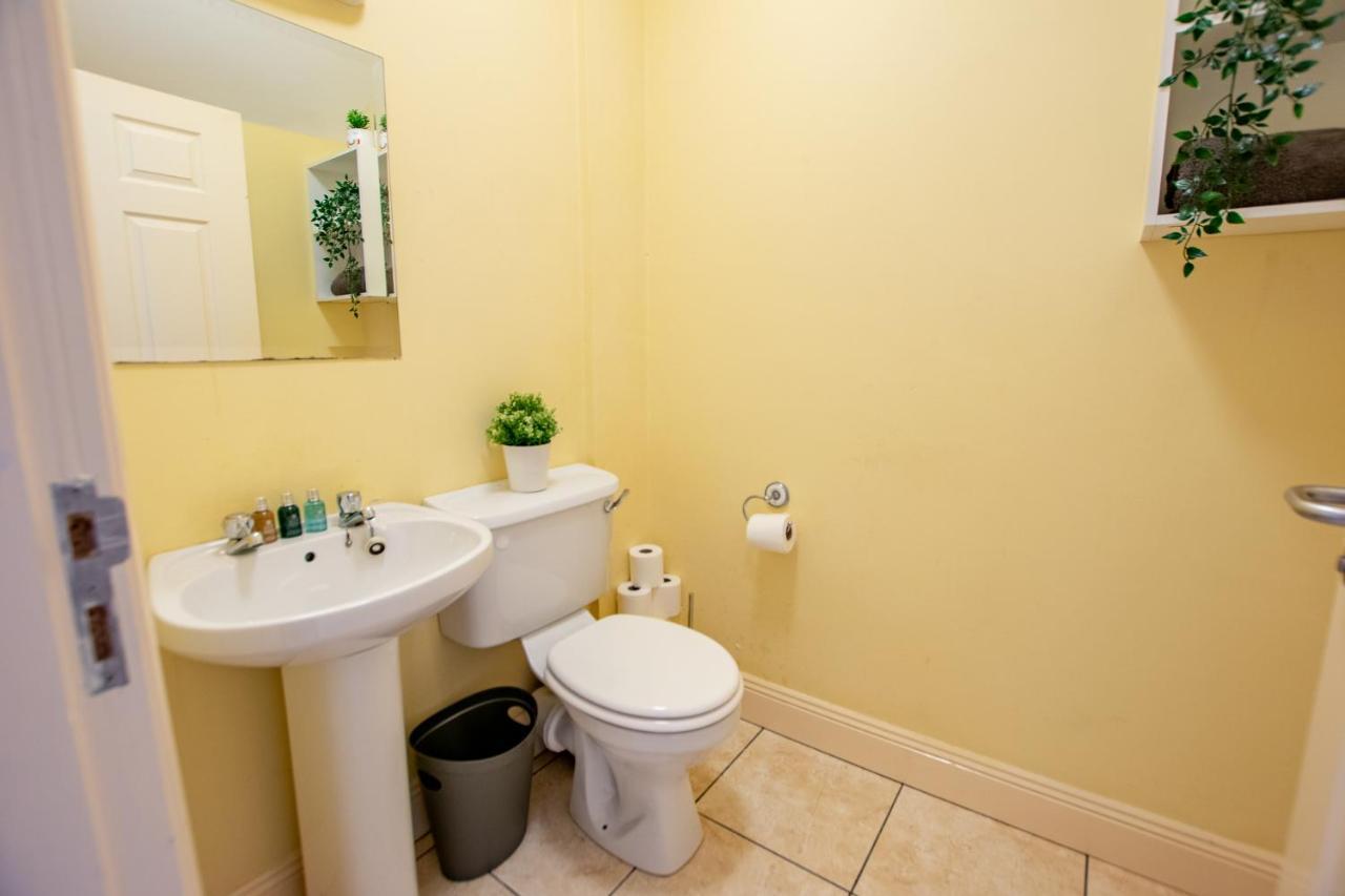 126 - Gort Na Coiribe 4 Bedroom Duplex, By Shortstays 골웨이 외부 사진