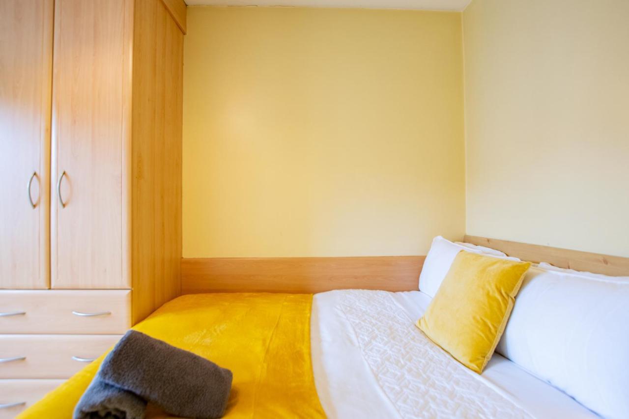 126 - Gort Na Coiribe 4 Bedroom Duplex, By Shortstays 골웨이 외부 사진